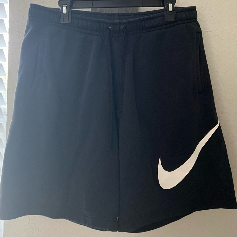 NIKE Black Shorts XL